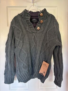 Lost Horizons Chunky Cable Knit Sweater - Medium